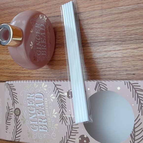 Gingerbread Reed Diffuser 4fl oz. NIB - Picture 3 of 3